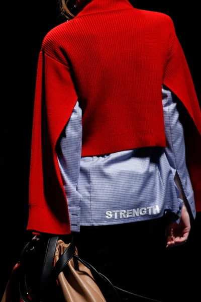 Look 47
